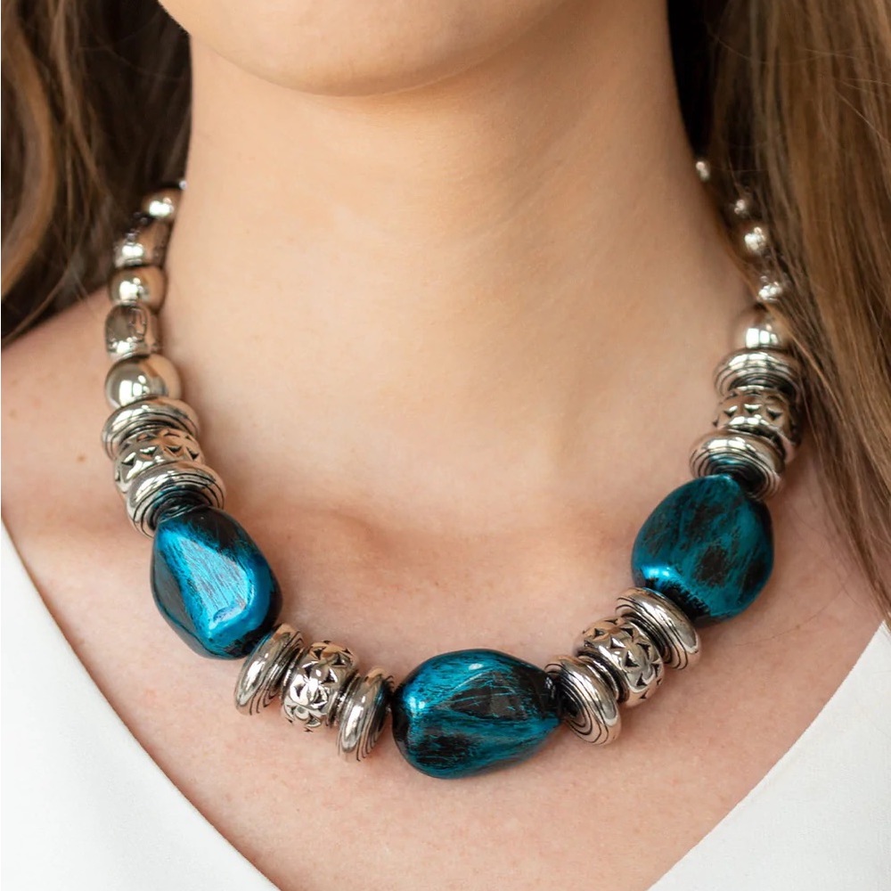 ❤️‍🔥5/$25❤️‍🔥 Colorfully Confidant Blue Necklace